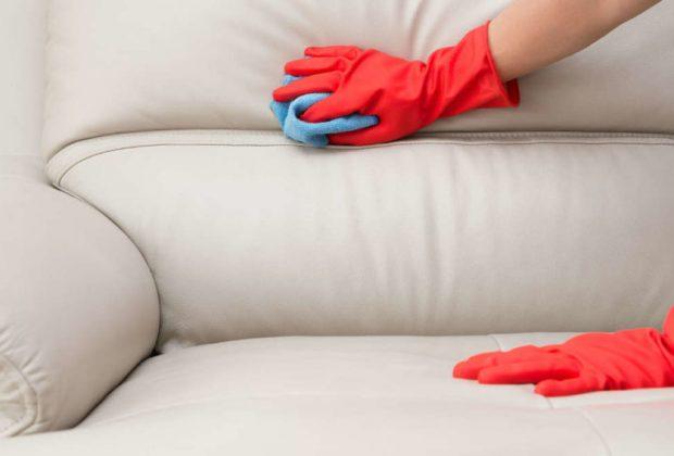 Лучшие средства для чистки мягкой мебели