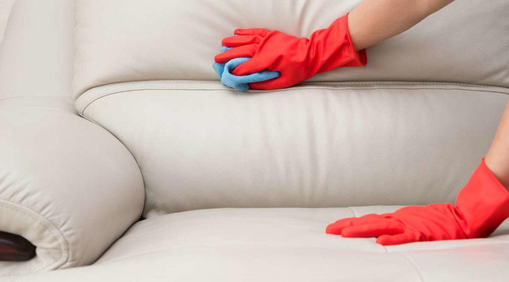Средство для мытья диванов из ткани с устранением запаха