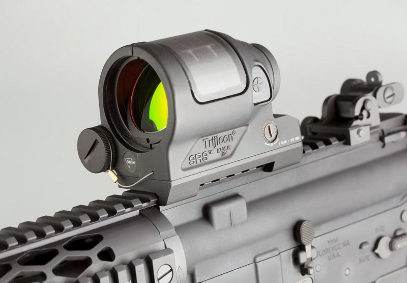 Попадал под прицел. Trijicon srs1. Прицел коллиматорный marcool Trijicon SRS (hy9227). SRS 02 прицел. Прицел Триджикон.