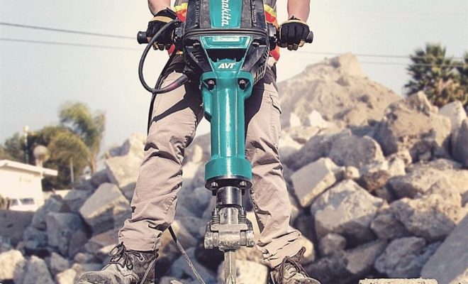 Лучшие отбойные молотки Makita