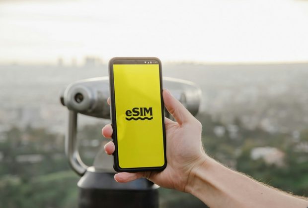 Лучшие смартфоны с eSIM